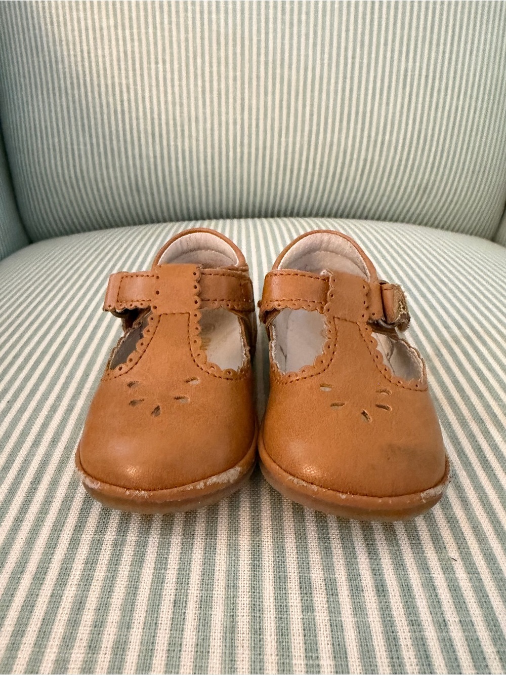 L’amour Angel Baby Tan Leather Mary JaneShoes with Hook-and-Loop Strap, 2